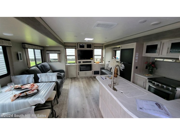 New 2022 Coachmen Catalina Legacy Edition 333RETS available in Yelm, Washington