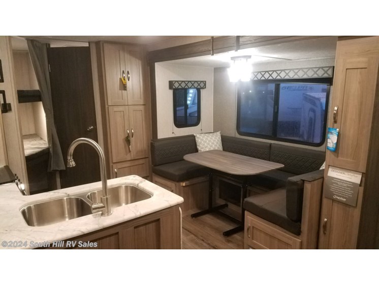 New 2022 Coachmen Freedom Express Ultra Lite 238BHS available in Puyallup, Washington