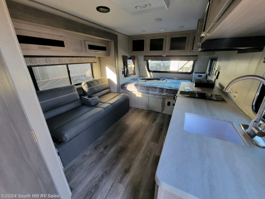 New 2023 Coachmen Catalina Expedition 192FQS available in Puyallup, Washington