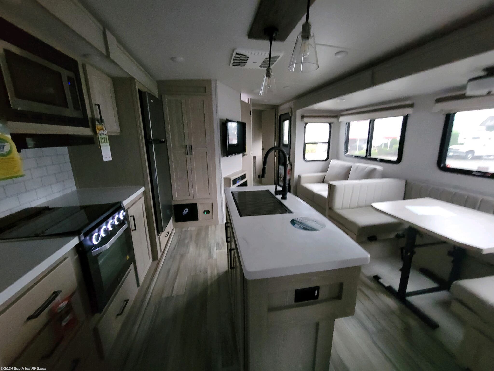 2023 Forest River Rockwood Signature 8336BH RV for Sale in Puyallup, WA ...