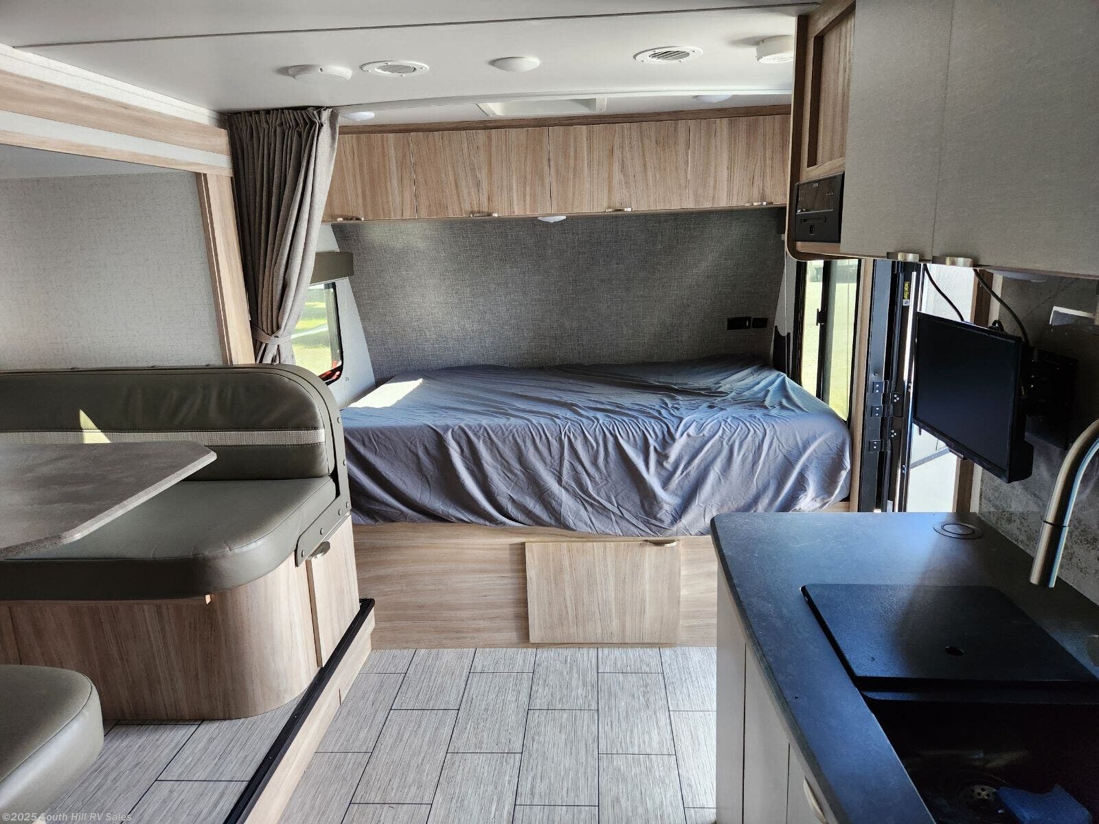 2021 Winnebago Micro Minnie 2100BH RV for Sale in Puyallup, WA 98373