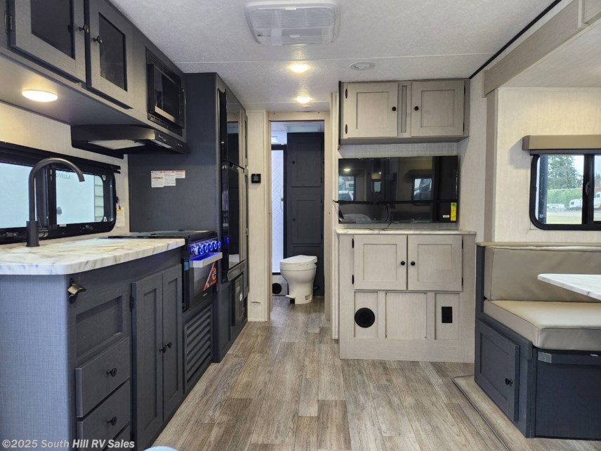New 2025 Coachmen Apex Ultra-Lite 241BHS available in Puyallup, Washington