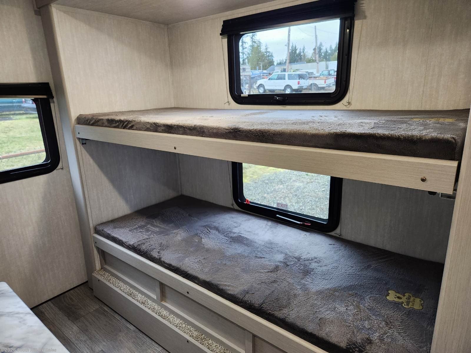 New 2025 Coachmen Apex Ultra-Lite 241BHS available in Yelm, Washington