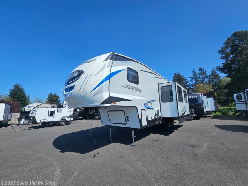 Used 2021 Forest River Cherokee Arctic Wolf 287BH available in Yelm, Washington