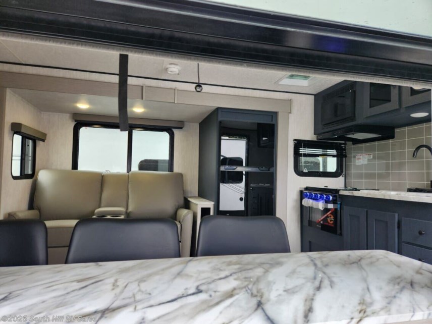 New 2025 Coachmen Apex Ultra-Lite 242BARV available in Yelm, Washington