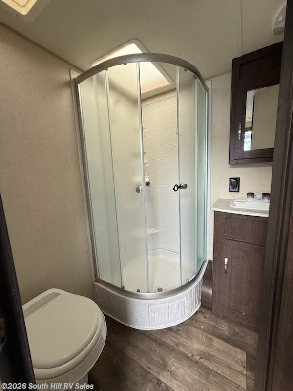 Used 2018 Forest River Salem Cruise Lite T210RBXL available in Puyallup, Washington