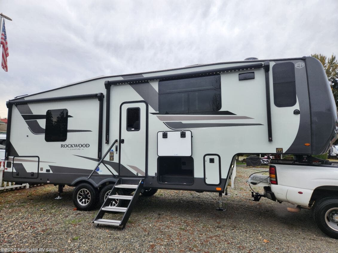2026 Forest River Rockwood Signature 290SFK - New Fifth Wheel for sale by South Hill RV Sales in Puyallup, Washington