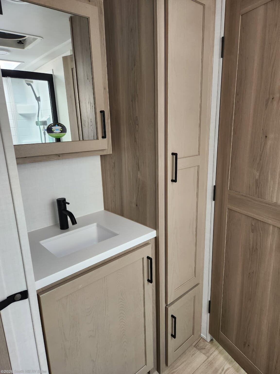 2026 Forest River Rockwood Mini Lite 2506FK - New Travel Trailer For Sale by South Hill RV Sales in Puyallup, Washington features TV Antenna, Hitch, Oven, Fire Extinguisher, LP Detector