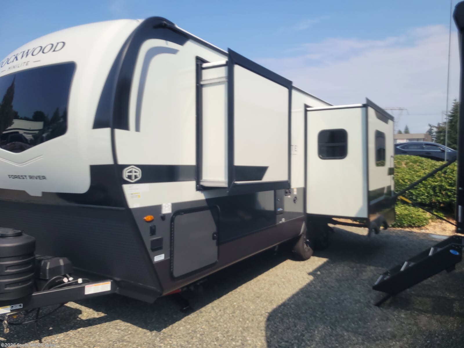 2027 Rockwood Mini Lite 2515S - New Travel Trailer For Sale by South Hill RV Sales in Puyallup, Washington features Water Heater, TV, Inverter, Auxiliary Battery, Converter