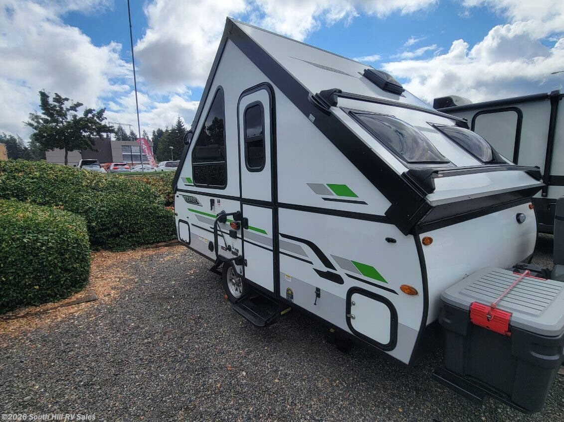 2021 Forest River Rockwood Hard Side A122 - Used Popup For Sale by South Hill RV Sales in Puyallup, Washington features Refrigerator, Auxiliary Battery, Furnace, Heated Mattress, CO Detector
