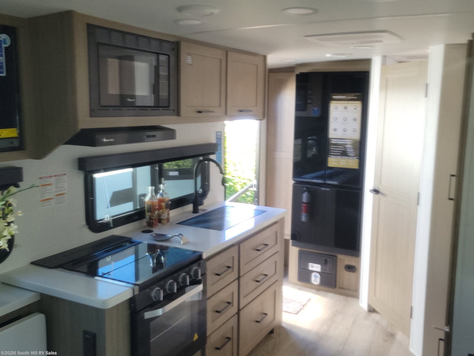 2027 Rockwood Mini Lite 2205S by Forest River from South Hill RV Sales in Puyallup, Washington