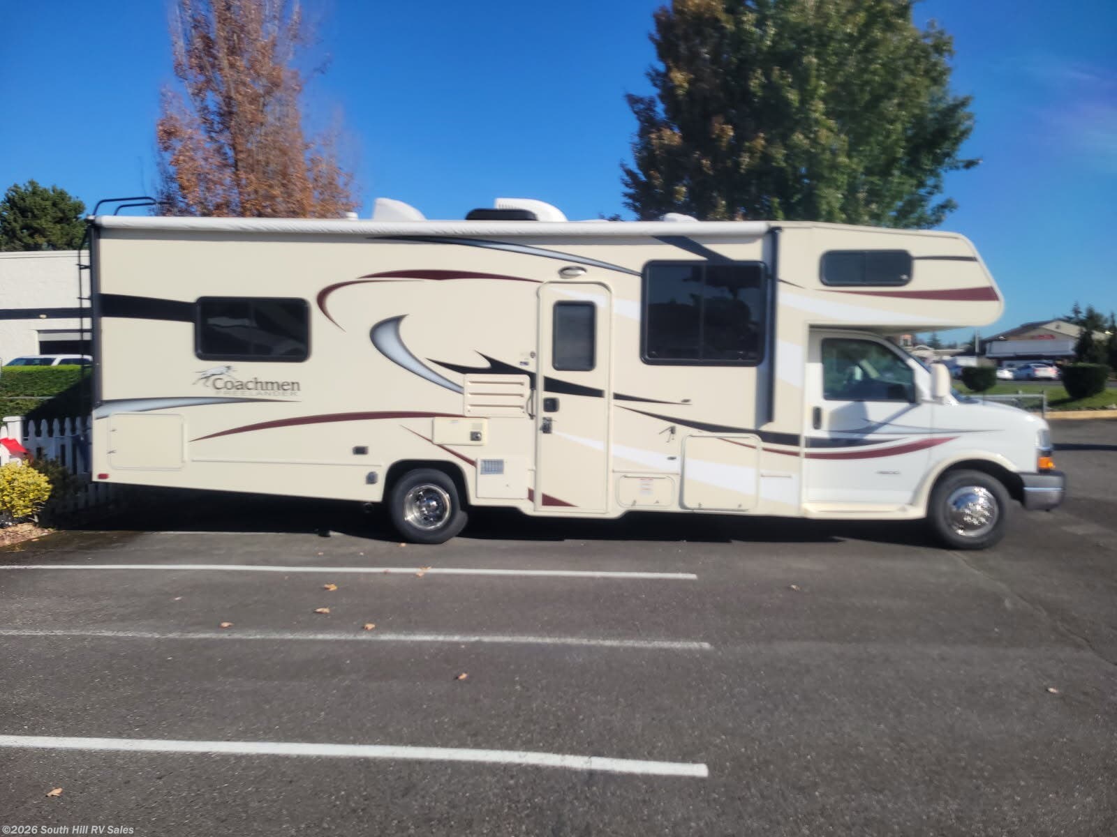 2016 Coachmen Freelander 27QB (Chevy)