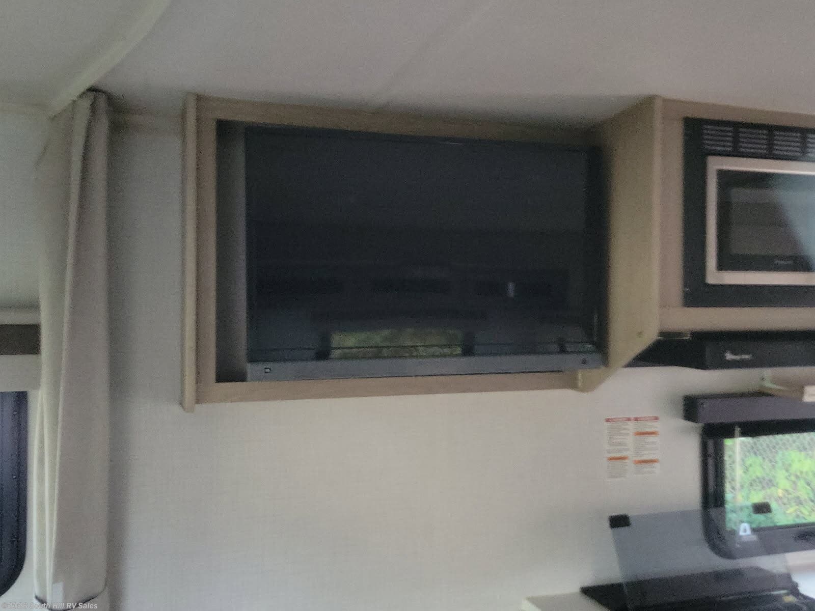 Used 2024 Forest River Rockwood Mini Lite 2205S available in Puyallup, Washington