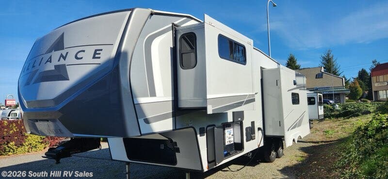 Used 2024 Alliance RV Avenue 32RLS available in Puyallup, Washington