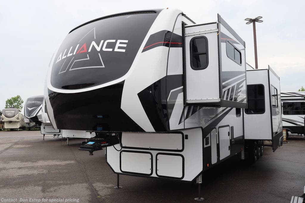 2022 Alliance RV Valor 40V13 RV for Sale in Southaven, MS 38671