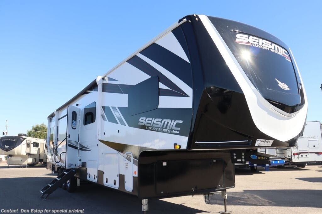 2023 Jayco Seismic Luxury Series 4113 RV for Sale in Southaven, MS