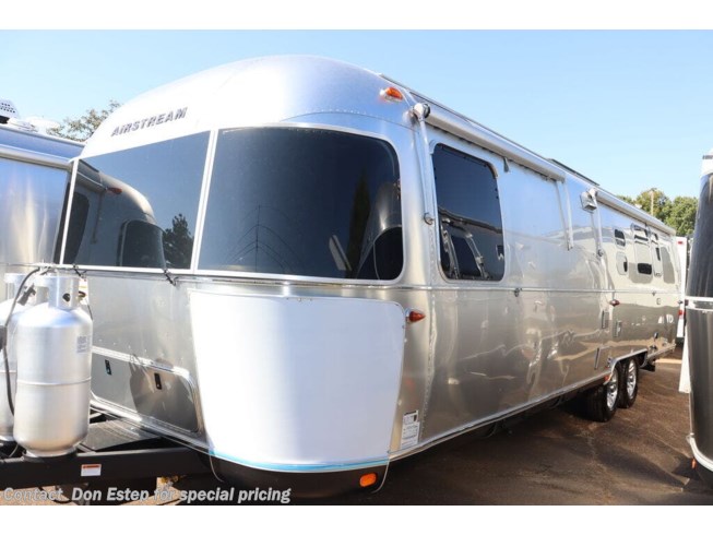 2023 Airstream Classic 33FB - New Travel Trailer For Sale by Don Estep in Southaven, Mississippi