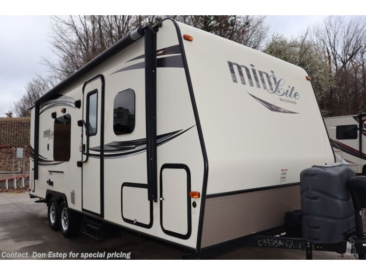Used 2015 Forest River Mini Lite 2304 available in Southaven, Mississippi