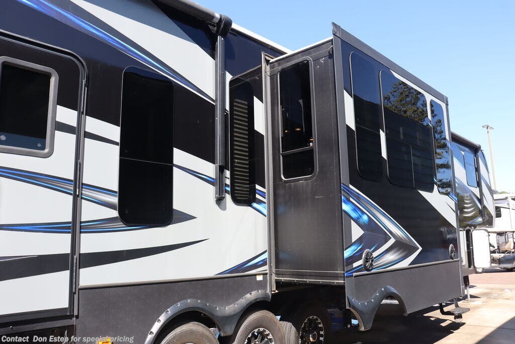 Used 2016 Keystone Fuzion 422 - Chrome available in Southaven, Mississippi
