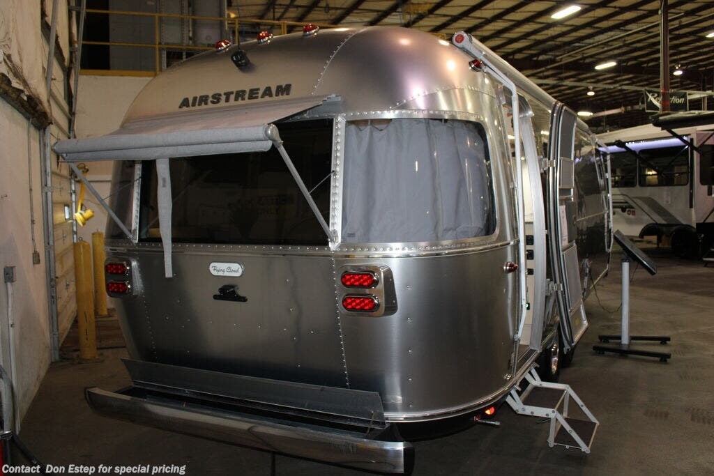 New 2024 Airstream Flying Cloud 27FB available in Southaven, Mississippi