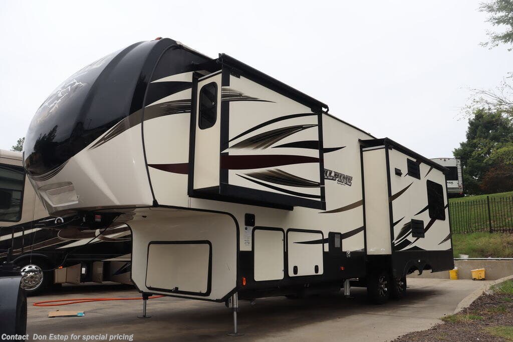 2016 Keystone Alpine 3100RL/3101RL - Used Fifth Wheel For Sale by Southaven RV & Marine in Southaven, Mississippi