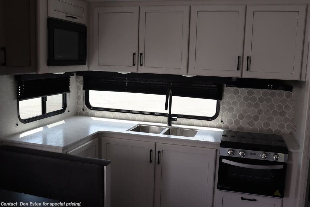 New 2025 Jayco Eagle SLE Fifth Wheels 24MLE available in Southaven, Mississippi