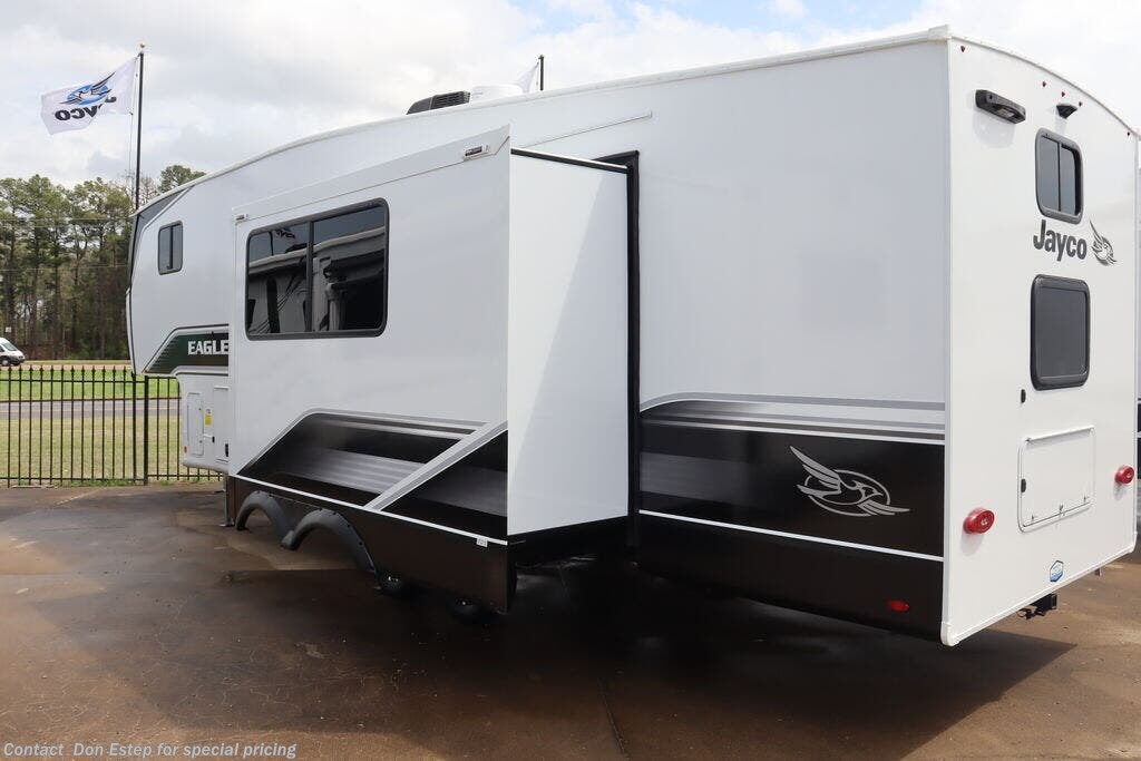 New 2025 Jayco Eagle SLE Fifth Wheels 28BHU available in Southaven, Mississippi
