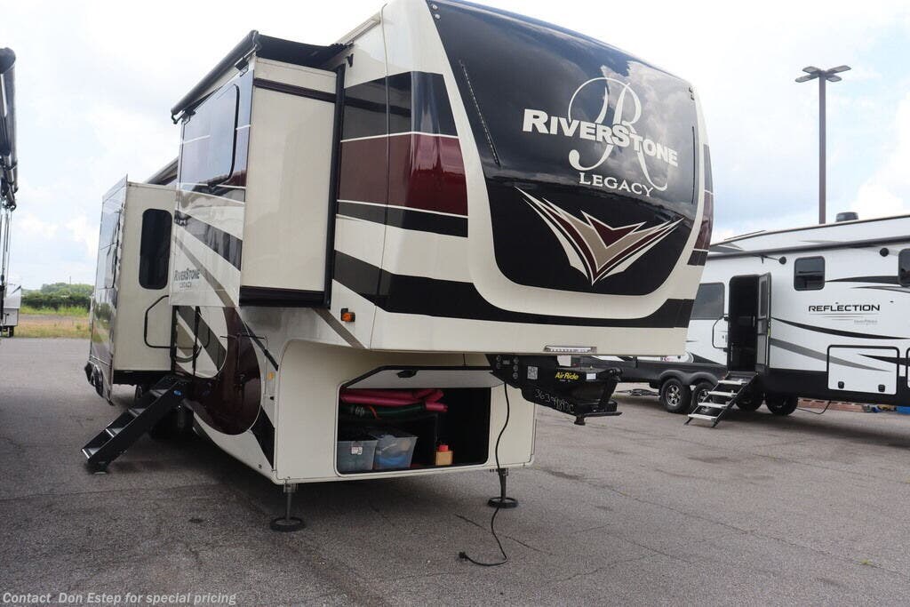 2020 Forest River RiverStone 39FK - Used Fifth Wheel For Sale by Southaven RV & Marine in Southaven, Mississippi