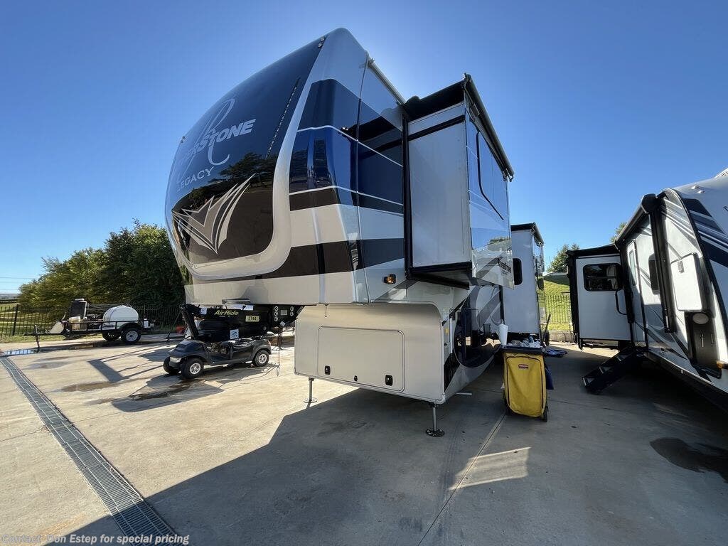 2022 RiverStone 42FSKG by Forest River from Southaven RV & Marine in Southaven, Mississippi