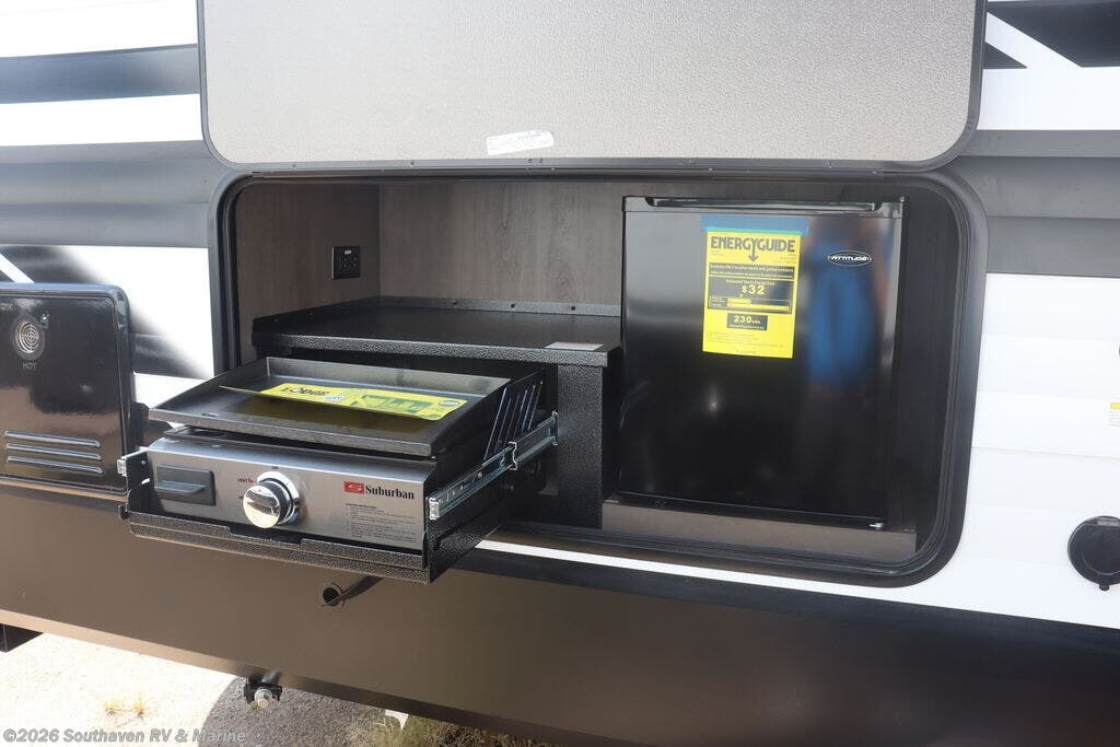 New 2026 Grand Design Transcend 325BHT available in Southaven, Mississippi