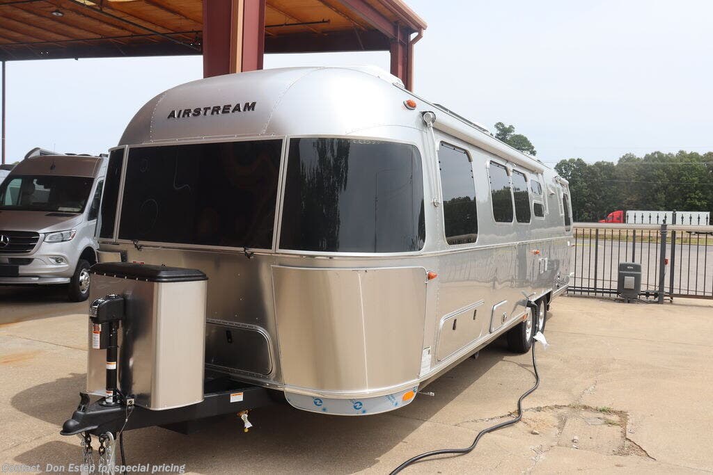 New 2026 Airstream Flying Cloud® 30FB Bunk available in Southaven, Mississippi