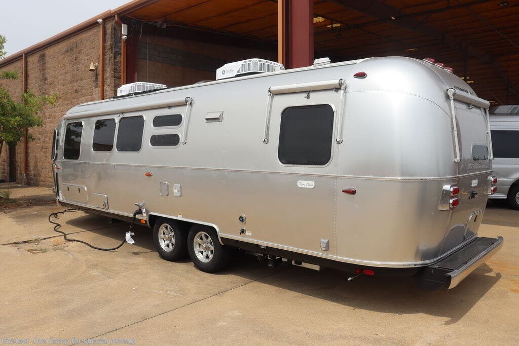 2026 Flying Cloud® 30FB Bunk by Airstream from Southaven RV & Marine in Southaven, Mississippi