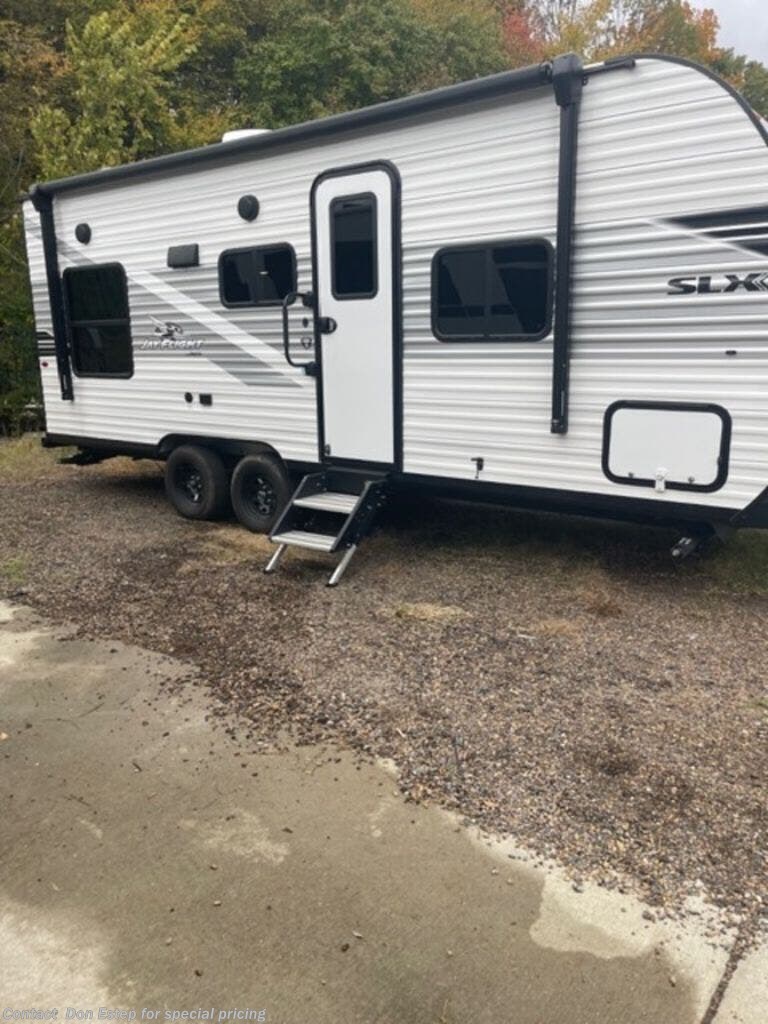 2025 Jayco Jay Flight SLX 210QB - Used Travel Trailer For Sale by Southaven RV & Marine in Southaven, Mississippi