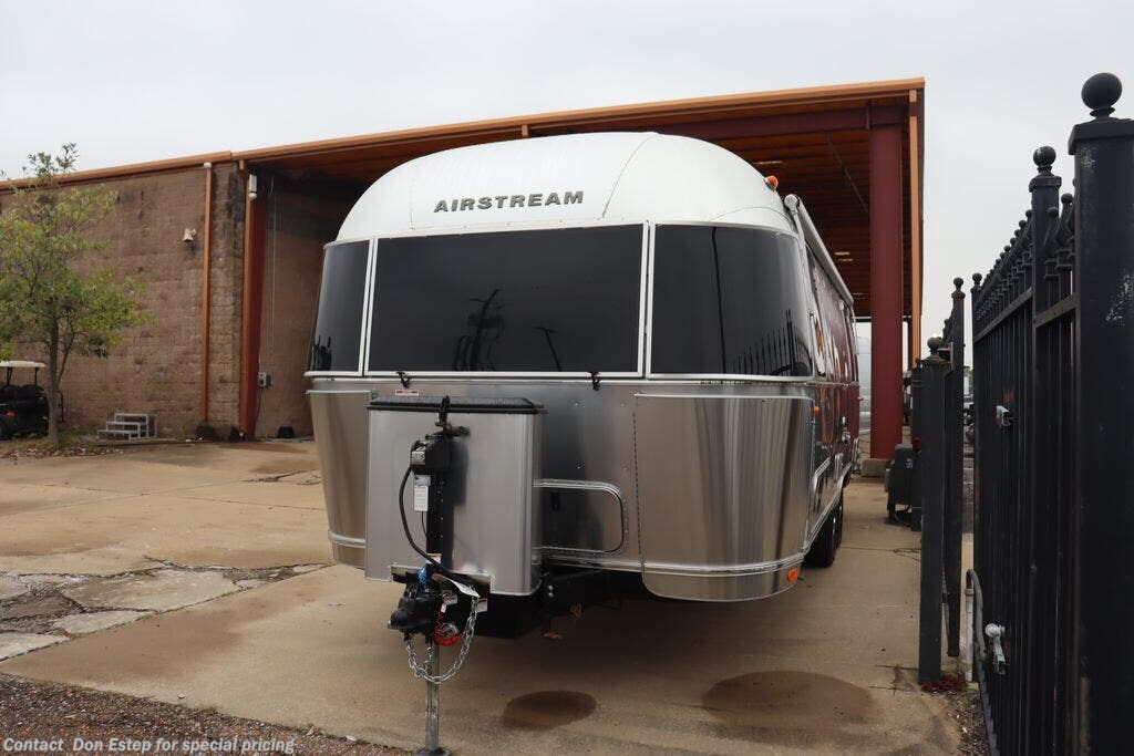 2022 Airstream Globetrotter® 27FB Twin - Used Travel Trailer For Sale by Southaven RV & Marine in Southaven, Mississippi