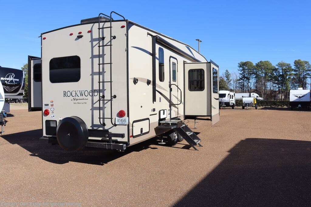 2019 Rockwood Signature Ultra Lite 8297S by Forest River from Southaven RV & Marine in Southaven, Mississippi