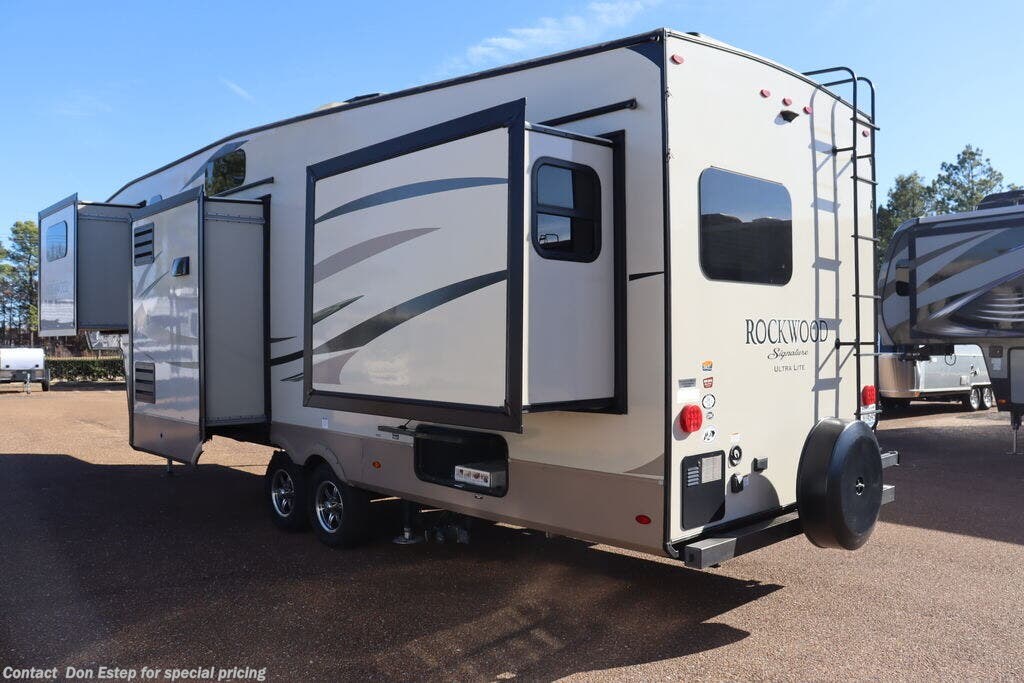Used 2019 Forest River Rockwood Signature Ultra Lite 8297S available in Southaven, Mississippi