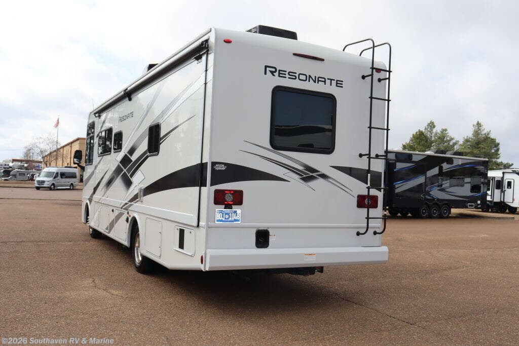Used 2023 Thor 29D available in Southaven, Mississippi