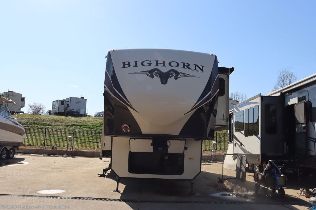 2019 Heartland Bighorn 3160 ELITE - Used Fifth Wheel For Sale by Southaven RV & Marine in Southaven, Mississippi