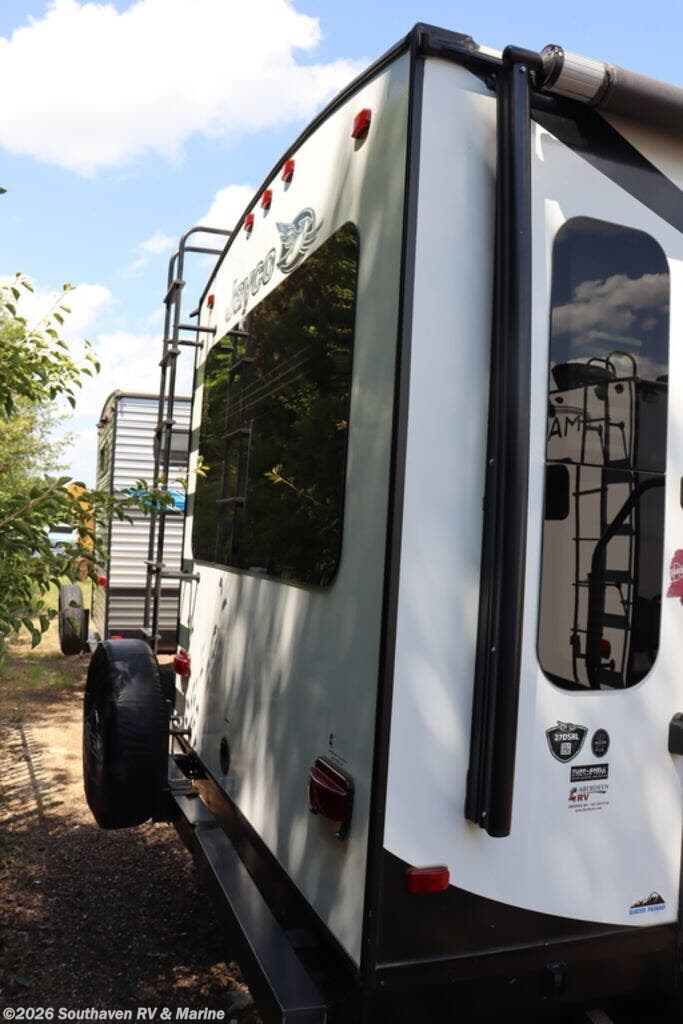 Used 2016 Jayco White Hawk 27DSRL available in Southaven, Mississippi