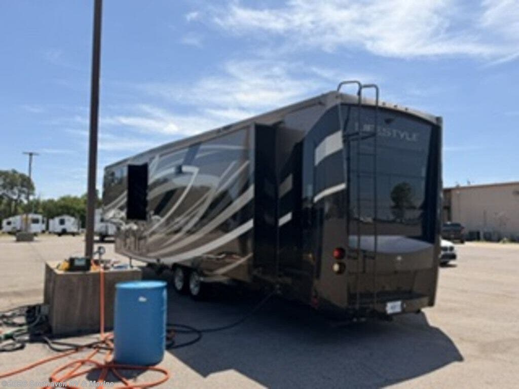 Used 2015 Lifestyle Luxury RV Lifestyle LS39FB available in Southaven, Mississippi