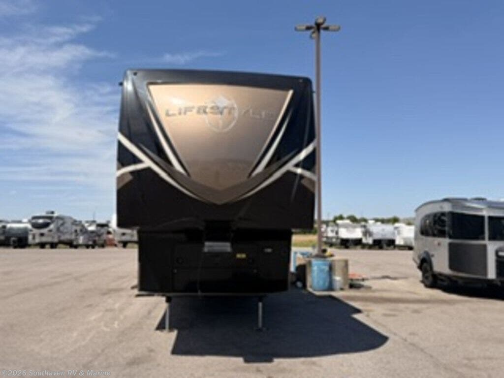2015 Lifestyle Luxury RV Lifestyle LS39FB - Used Fifth Wheel For Sale by Southaven RV & Marine in Southaven, Mississippi