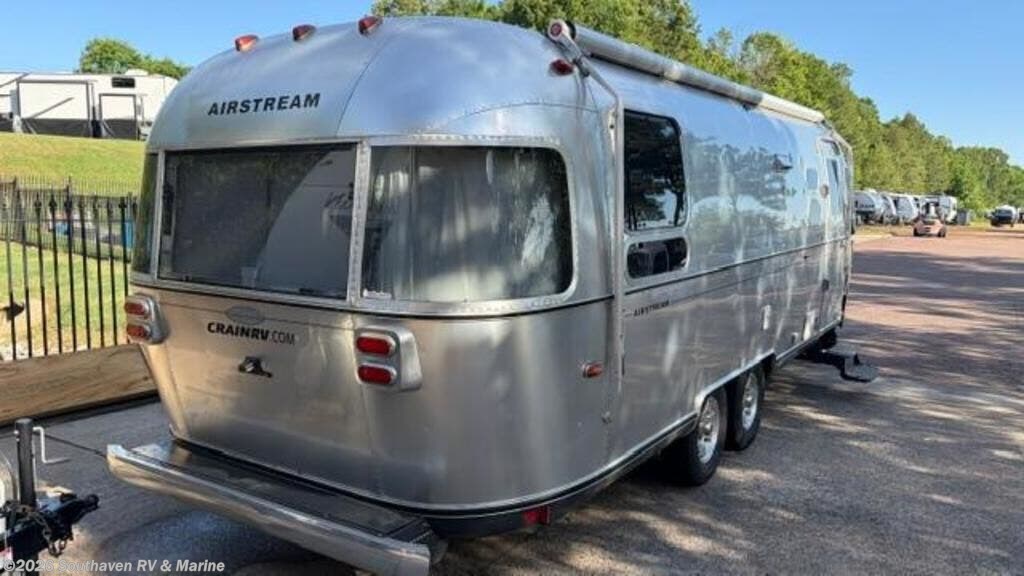 2012 Flying Cloud 25 by Airstream from Southaven RV & Marine in Southaven, Mississippi
