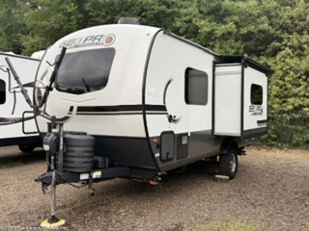 2024 Rockwood 20FBS - Used Travel Trailer For Sale by Southaven RV & Marine in Southaven, Mississippi