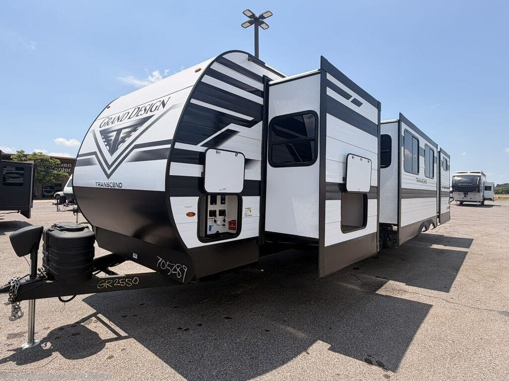 2027 Grand Design 335BHT - New Travel Trailer For Sale by Southaven RV & Marine in Southaven, Mississippi