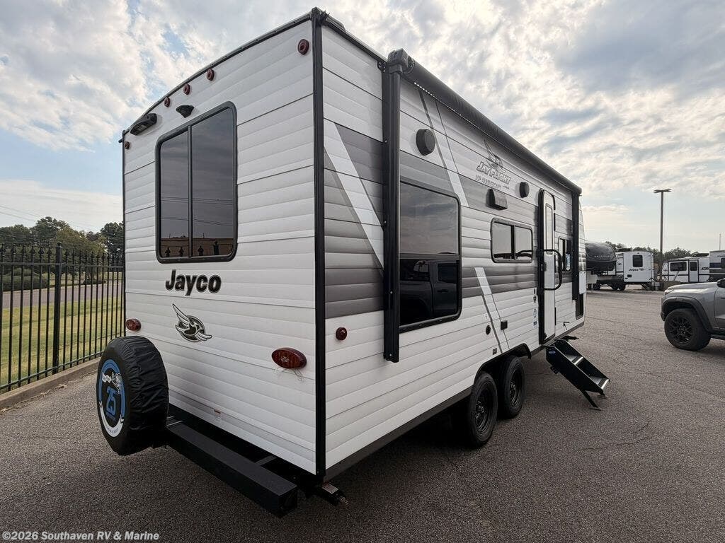 2027 Jayco Jay Flight 210QB - New Travel Trailer For Sale by Southaven RV & Marine in Southaven, Mississippi