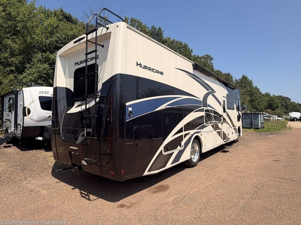 2022 Hurricane® 34J by Thor Motor Coach from Southaven RV & Marine in Southaven, Mississippi