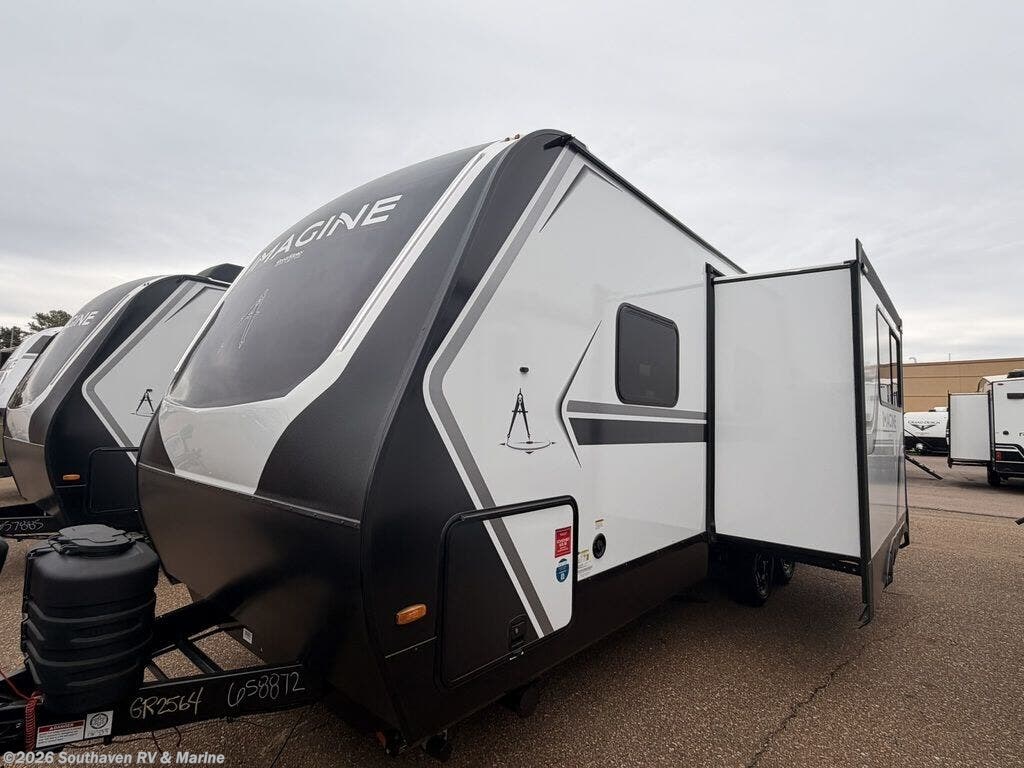 2027 Grand Design Imagine 2470BH - New Travel Trailer For Sale by Southaven RV & Marine in Southaven, Mississippi