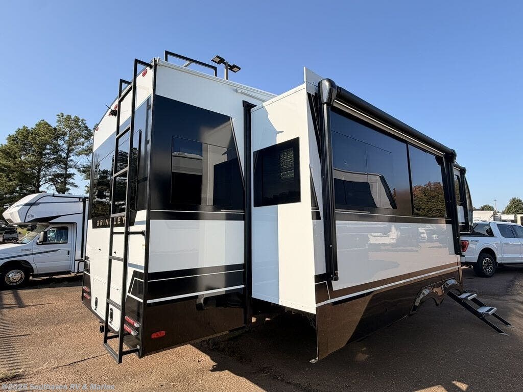 2027 2900 by Brinkley RV from Southaven RV & Marine in Southaven, Mississippi