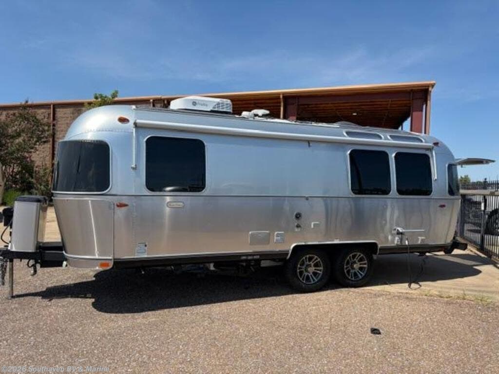 2024 Airstream Trade Wind™ 25FBQ - Used Travel Trailer For Sale by Southaven RV & Marine in Southaven, Mississippi