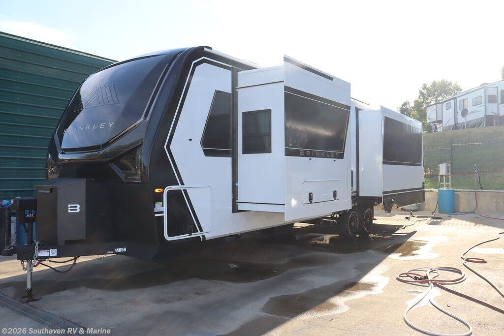 2027 310 by Brinkley RV from Southaven RV & Marine in Southaven, Mississippi